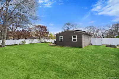 21 Elkin Drive, Middle Island, NY 11953 - Photo 32