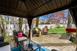 21 Elkin Dr, Middle Island, NY 11953 - Photo 34