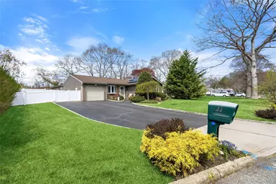 21 Elkin Drive, Middle Island, NY 11953 - Photo 2