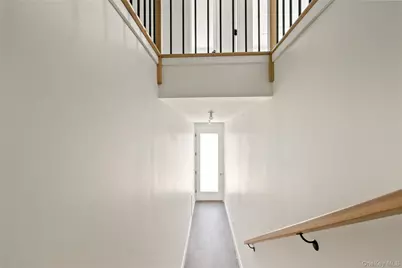 9 Valley Way #320, Spring Valley, NY 10977 - Photo 6