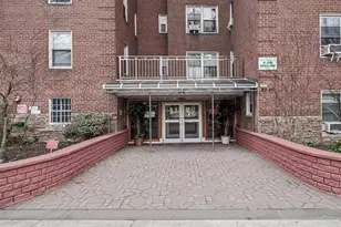 82-40 Austin St, Kew Gardens, NY 11415 - Photo 2