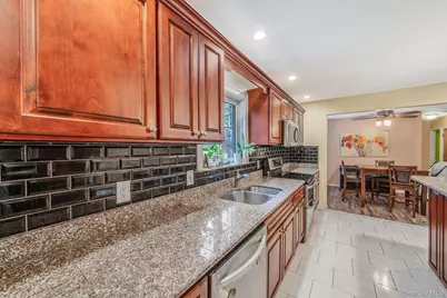 15 Carr Lane, Medford, NY 11763 - Photo 6