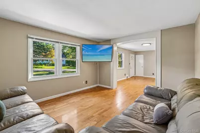 2 St Anthony Avenue, Nanuet, NY 10954 - Photo 6