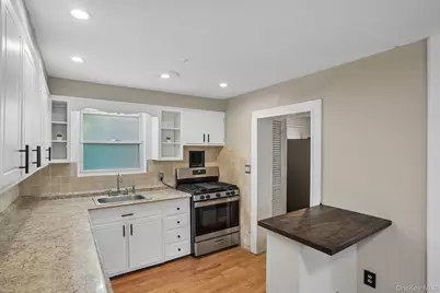 2 St Anthony Avenue, Nanuet, NY 10954 - Photo 8