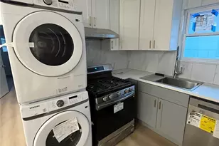 34-22 Brookside St, Little Neck, NY 11373 - Photo 10