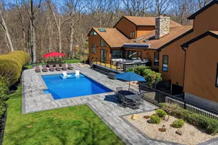 9 Watercrest Ct, Saint James, NY 11780 - Photo 28