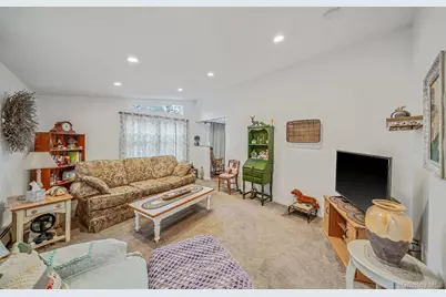 111 Friendship Drive, Rocky Point, NY 11778 - Photo 4