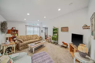 111 Friendship Dr, Rocky Point, NY 11778 - Photo 4