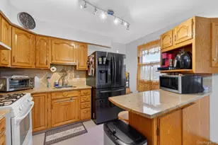 18 Cardinal Dr, Poughkeepsie, NY 12601 - Photo 16