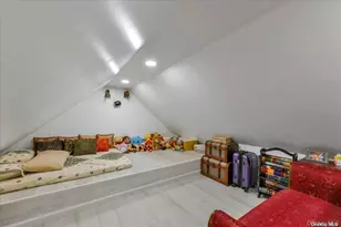 99-78 164th Rd, Howard Beach, NY 11414 - Photo 16