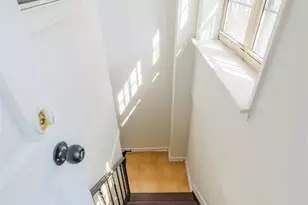 102-23 43rd Ave, Flushing, NY 11368 - Photo 16