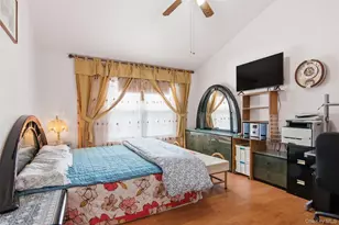 11 Royal Dr, Coram, NY 11727 - Photo 16