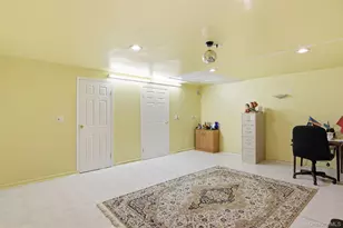 11 Royal Dr, Coram, NY 11727 - Photo 20