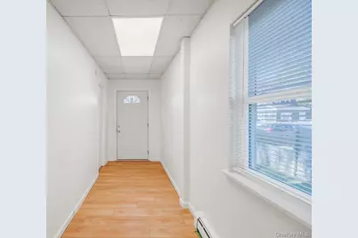 39 Chapman Place #1, Bay Shore, NY 11706 - Photo 2