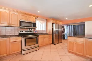 313 Warren St, West Babylon, NY 11704 - Photo 10