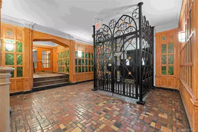 77-16 Austin Street #4L, Forest Hills, NY 11375 - Photo 4