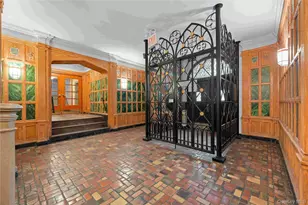 77-16 Austin St, Forest Hills, NY 11375 - Photo 4