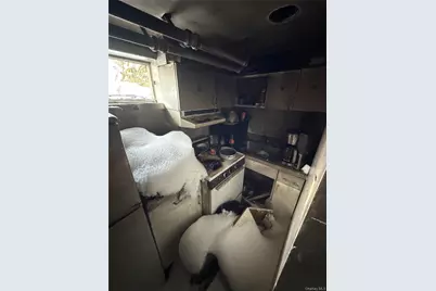 140 Grant Avenue, White Plains, NY 10604 - Photo 8