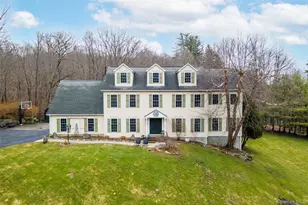 37 Sheryl Ln, Mahopac, NY 10541 - Photo 2