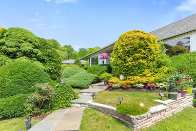 57 Merry Lane, Jericho, NY 11753 - Photo 2