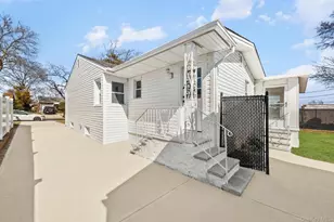 2243 Leighton Rd, Elmont, NY 11003 - Photo 4