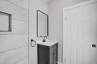 27 Orchard Place, Poughkeepsie, NY 12601 - Photo 22