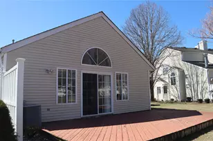 202 Gothic Cir, Manorville, NY 11949 - Photo 6