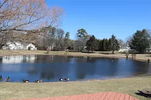 202 Gothic Cir, Manorville, NY 11949 - Photo 26