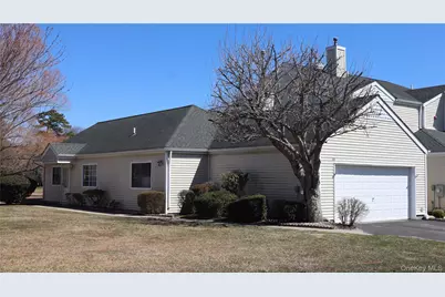 202 Gothic Circle, Manorville, NY 11949 - Photo 2