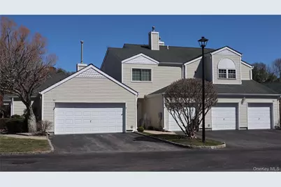 202 Gothic Circle, Manorville, NY 11949 - Photo 1