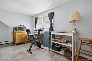 344 White Rd, Mineola, NY 11501 - Photo 16