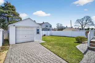 344 White Rd, Mineola, NY 11501 - Photo 18