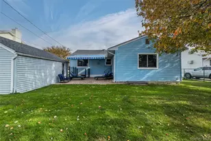 111 Morris Dr, East Meadow, NY 11554 - Photo 24