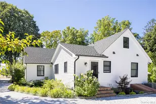 1260 Main Rd, Jamesport, NY 11901 - Photo 2