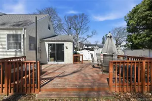 27 Chester St, East Northport, NY 11731 - Photo 36