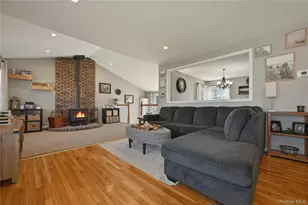 27 Chester St, East Northport, NY 11731 - Photo 6