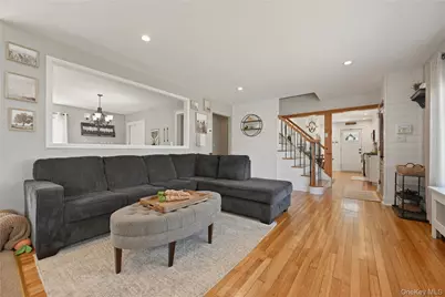 27 Chester Street, East Northport, NY 11731 - Photo 10