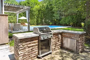 42 Oak St, Westhampton Beach, NY 11978 - Photo 16