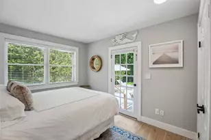 42 Oak St, Westhampton Beach, NY 11978 - Photo 10