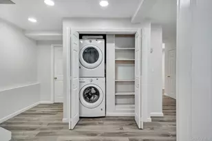 76 Balcom Rd, Farmingdale, NY 11735 - Photo 20