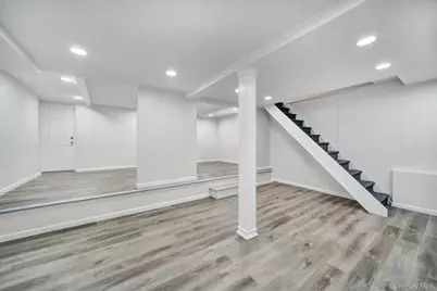 76 Balcom Road, Farmingdale, NY 11735 - Photo 16