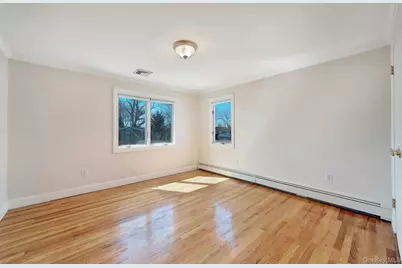 76 Balcom Road, Farmingdale, NY 11735 - Photo 14