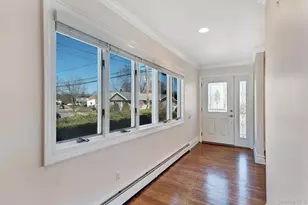 76 Balcom Rd, Farmingdale, NY 11735 - Photo 2