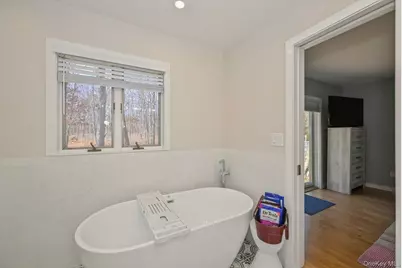 16 Hildreth Road, Hampton Bays, NY 11946 - Photo 22