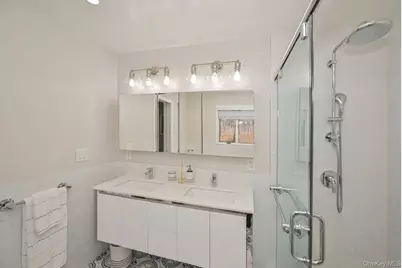 16 Hildreth Road, Hampton Bays, NY 11946 - Photo 20