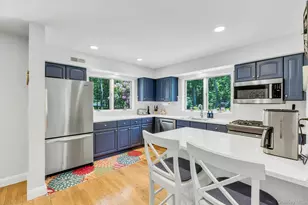 16 Hildreth Rd, Hampton Bays, NY 11946 - Photo 10