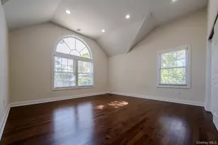 71 Penn St, Lake Grove, NY 11755 - Photo 14