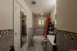 71 Penn St, Lake Grove, NY 11755 - Photo 10