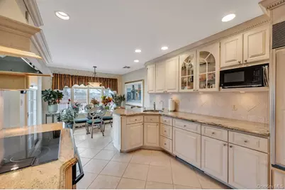 4 Brooks Street, Hicksville, NY 11801 - Photo 4