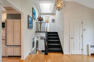 4 Brooks St, Hicksville, NY 11801 - Photo 12